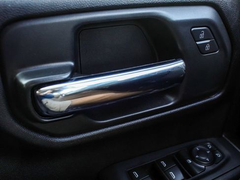 Used 2024 Chevrolet Silverado 1500 Custom AWD/4WD image 9