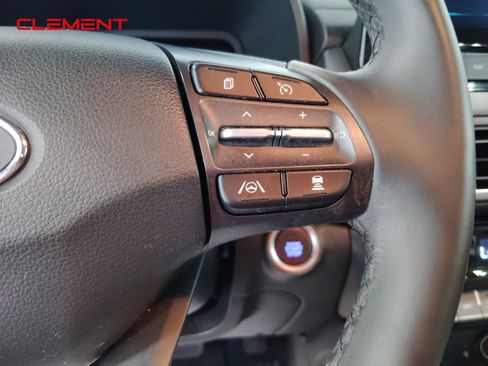 Used 2022 Hyundai Kona Limited image 12