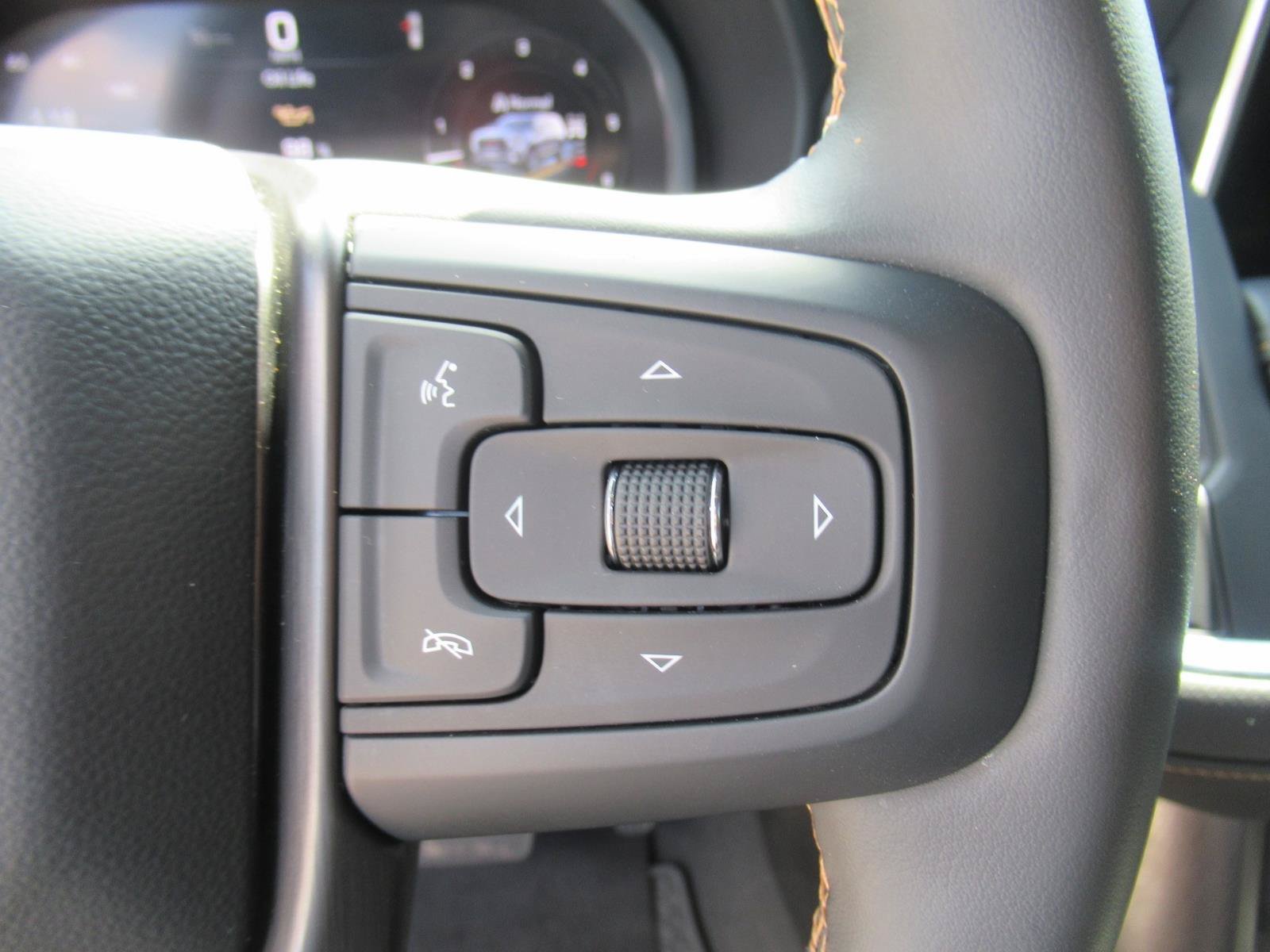 Used 2023 GMC Yukon AT4 w/ AT4 Premium Plus Package AWD/4WD image 24