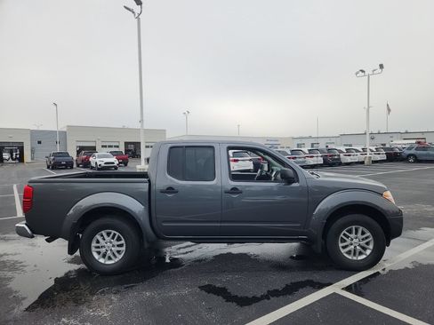 Used 2019 Nissan Frontier SV AWD/4WD image 6