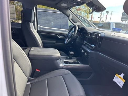 New 2026 GMC Sierra 1500 SLT w/ SLT Premium Plus Package image 31