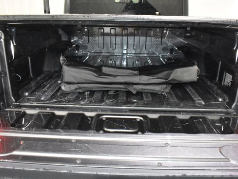 Used 2022 Jeep Gladiator Sport AWD/4WD image 30