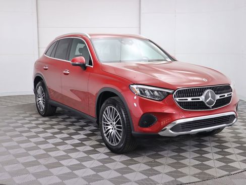 Certified 2025 Mercedes-Benz GLC 300 image 3