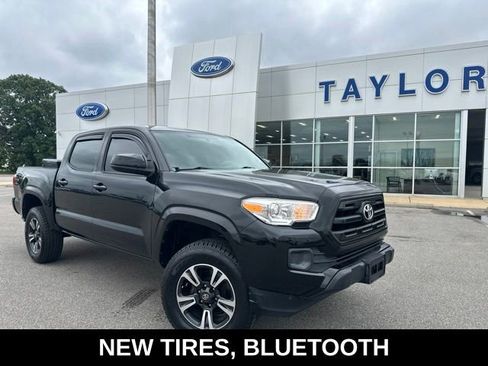 Used 2017 Toyota Tacoma SR w/ Tow Package AWD/4WD image 1