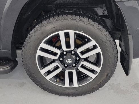 Used 2017 Toyota 4Runner Limited image 11