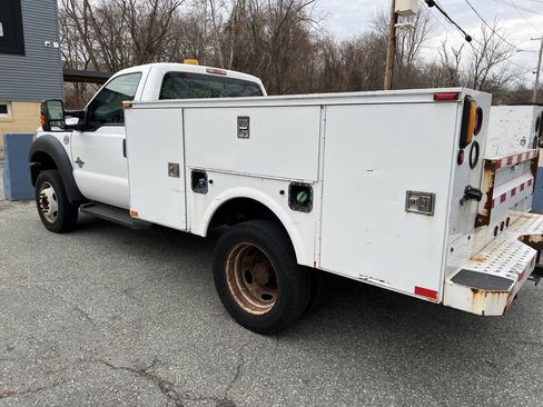 Used 2014 Ford F550 4x4 Regular Cab Super Duty w/ Power Equipment Group image 4