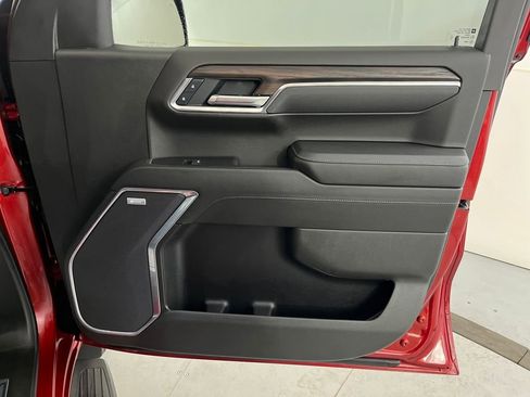 Used 2025 GMC Sierra 1500 SLT w/ SLT Premium Package image 37