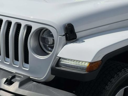 Used 2021 Jeep Wrangler Unlimited Sahara AWD/4WD image 7