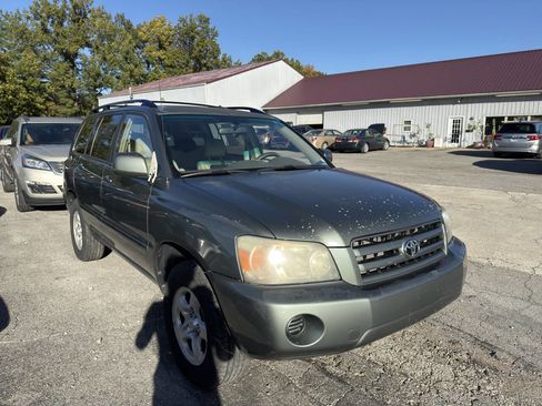Used 2005 Toyota Highlander 2WD image 4