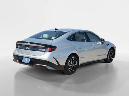 Certified 2025 Hyundai Sonata SEL image 5