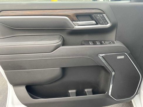 Used 2025 GMC Sierra 2500 SLT image 21