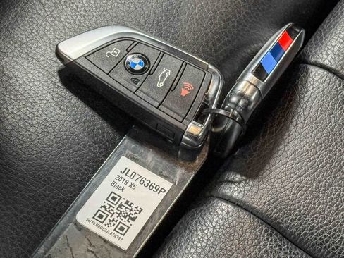 Used 2018 BMW X5 xDrive35i w/ M Sport Package AWD/4WD image 29