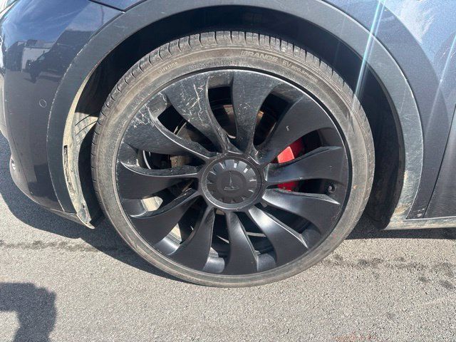 Used 2022 Tesla Model Y Performance AWD/4WD image 2