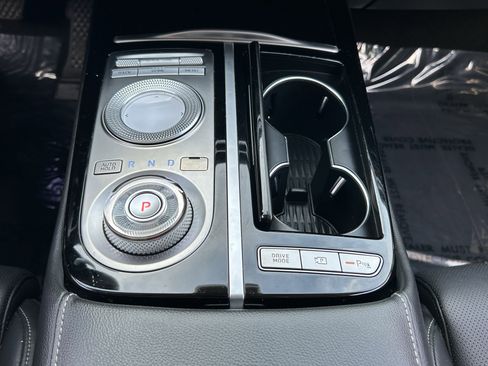 Used 2022 Genesis G80 2.5T image 25