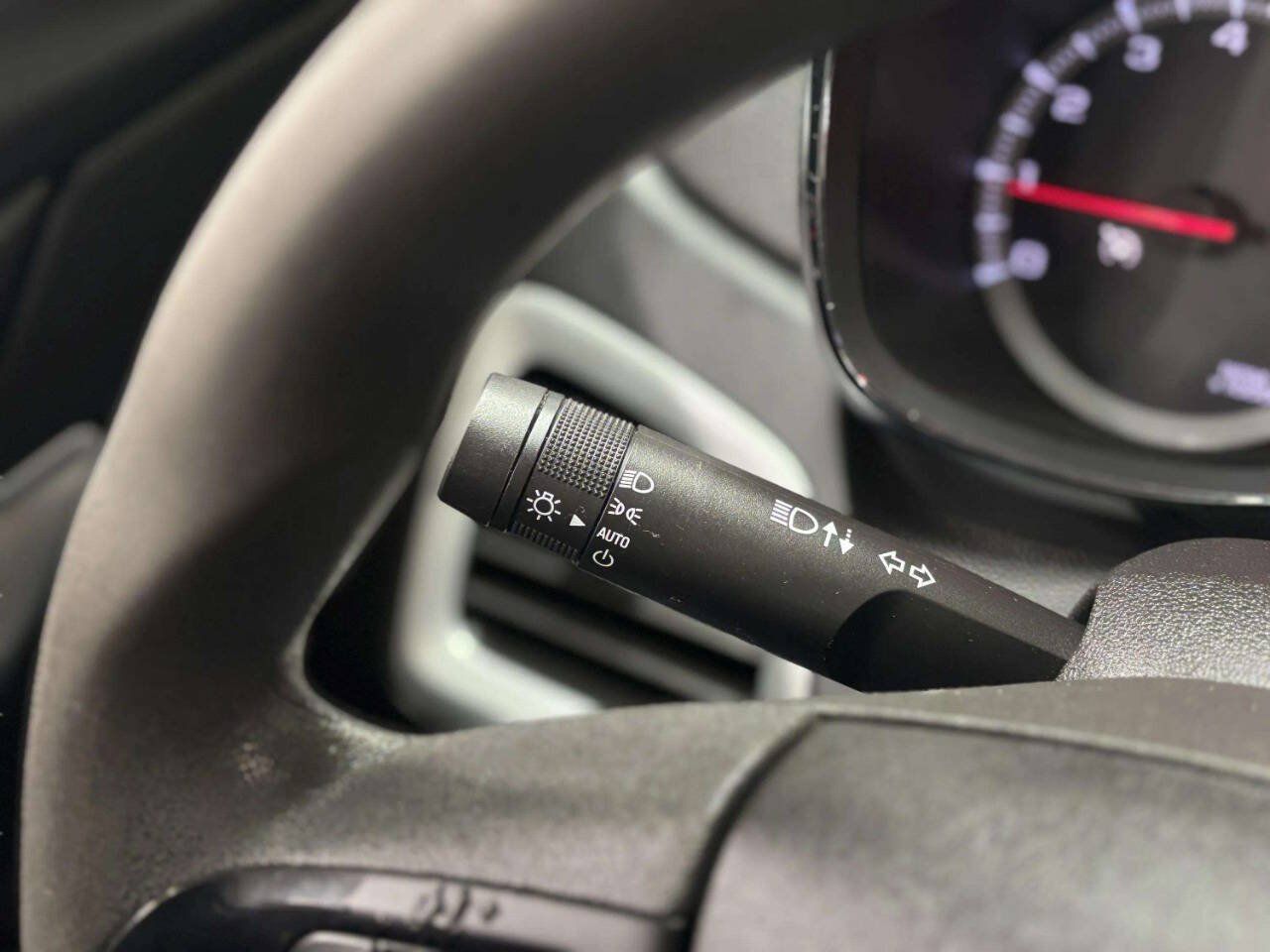 Used 2017 GMC Terrain SLE FWD image 31