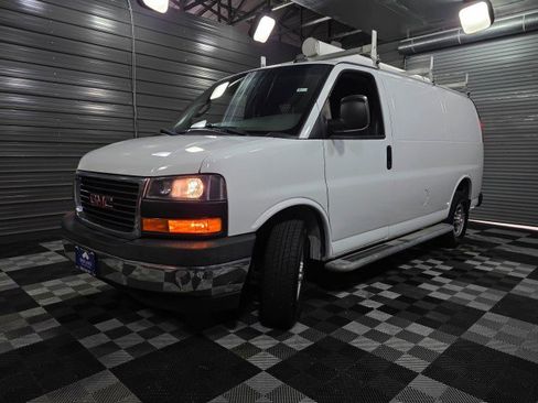 Used 2019 GMC Savana 2500 w/ Driver Convenience Package image 32