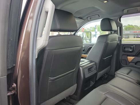 Used 2016 Chevrolet Silverado 2500 LTZ w/ LTZ Plus Package image 16