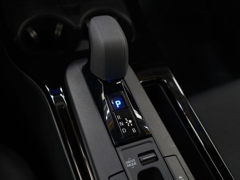 Used 2025 Toyota Prius LE image 22