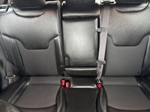 Used 2023 Jeep Compass Altitude w/ Convenience Group image 30