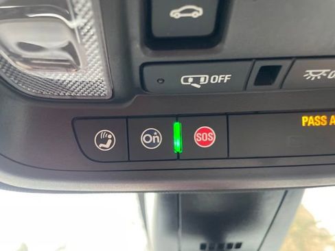 Used 2023 Chevrolet Blazer Premier image 32