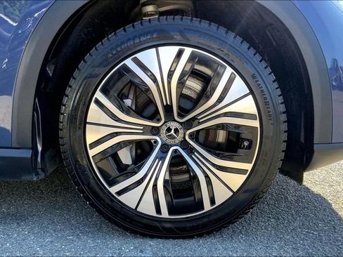 Used 2023 Mercedes-Benz EQE 350+ 4MATIC SUV w/ Exclusive Trim Package image 9