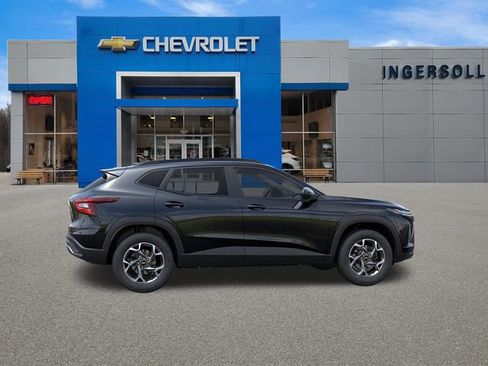 Used 2026 Chevrolet Trax LT w/ Driver Confidence Package image 5