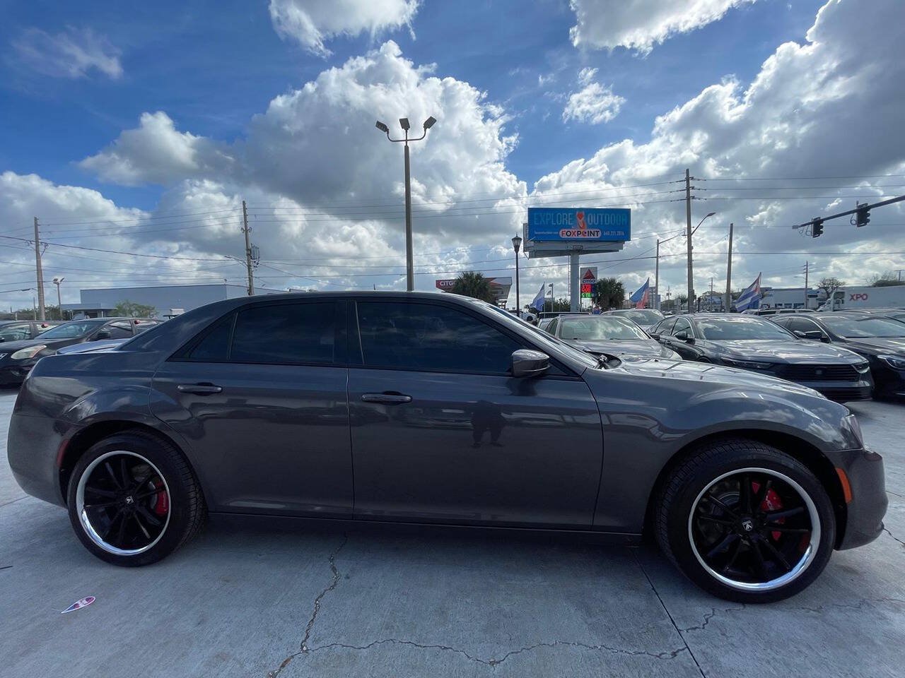 Used 2019 Chrysler 300 S AWD/4WD image 11