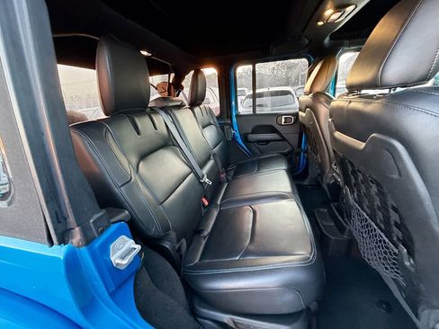 Used 2022 Jeep Wrangler Unlimited Rubicon 4xe w/ Steel Bumper Group image 31