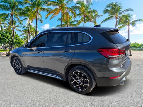 Used 2022 BMW X1 sDrive28i w/ Premium Package image 5