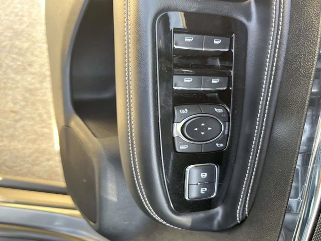 Used 2022 Lincoln Corsair Reserve w/ Equipment Group 201A AWD/4WD image 8