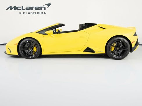Used 2022 Lamborghini Huracan EVO image 9