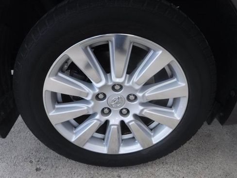 Used 2017 Toyota Sienna XLE AWD/4WD image 14