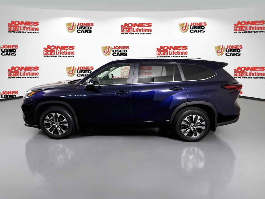 Used 2025 Toyota Highlander XLE AWD/4WD image 15