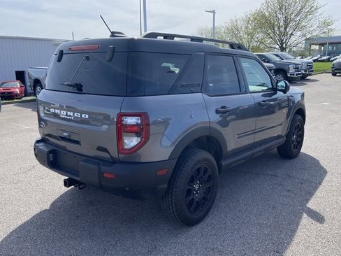 Used 2025 Ford Bronco Sport Badlands image 3