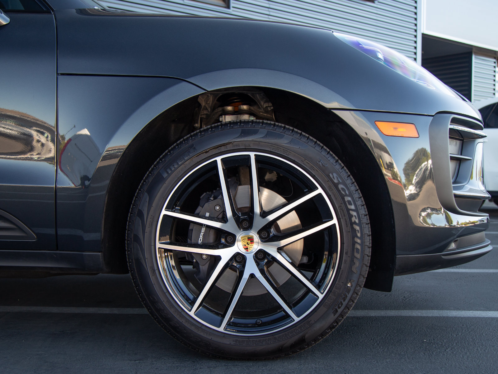 Certified 2026 Porsche Macan AWD/4WD image 11