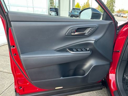 New 2025 Toyota Crown Signia Limited w/ Advanced Technology Package image 22