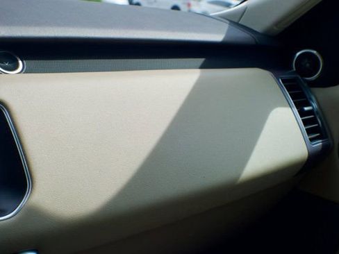 Used 2017 Land Rover Range Rover Sport HSE image 47