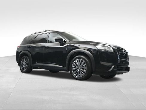 Used 2024 Nissan Pathfinder SL w/ SL Premium Package FWD image 31