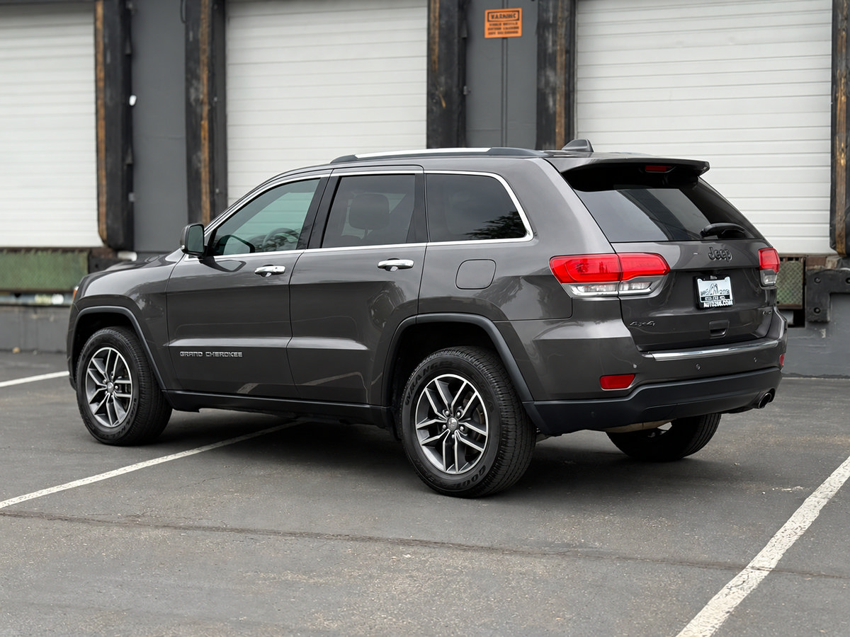 Used 2018 Jeep Grand Cherokee Limited w/ Luxury Group II AWD/4WD image 6