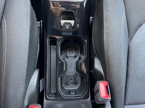 Used 2021 Jeep Renegade Latitude image 31