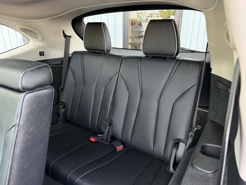 Used 2022 Acura MDX SH-AWD w/ Advance Package image 22