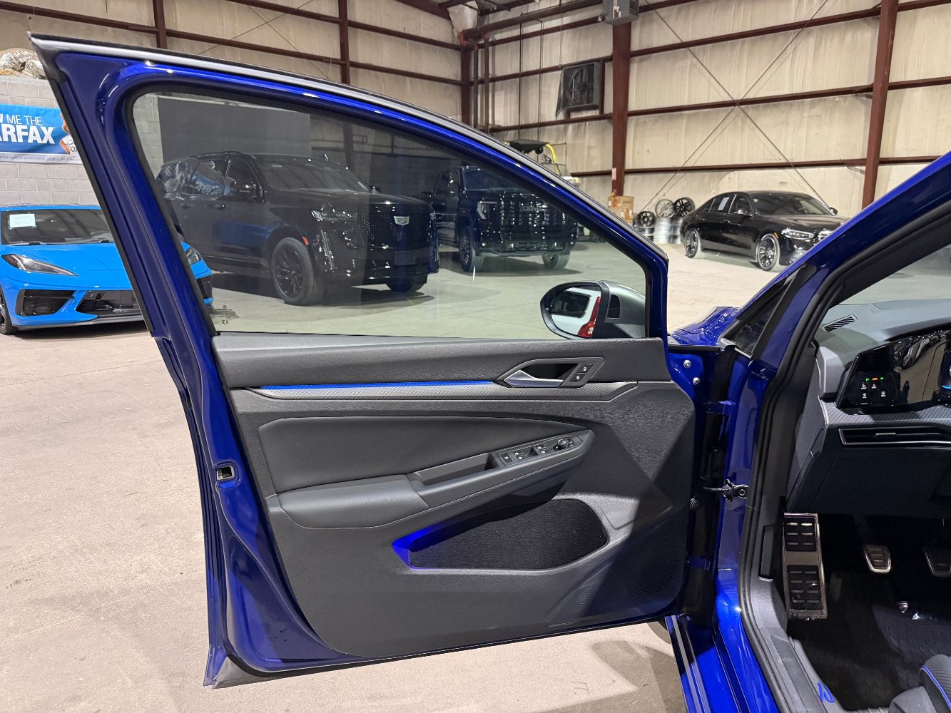 Used 2024 Volkswagen Golf R AWD/4WD image 11