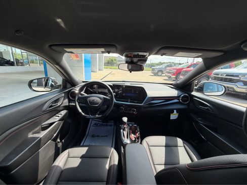 New 2026 Chevrolet Trax RS w/ Driver Confidence Package FWD image 16