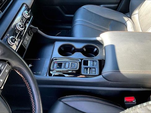 Certified 2024 Honda Pilot TrailSport image 13