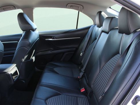 Used 2024 Toyota Camry SE image 13