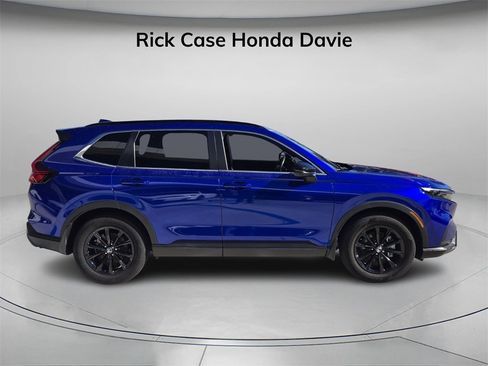 Certified 2025 Honda CR-V Sport image 3