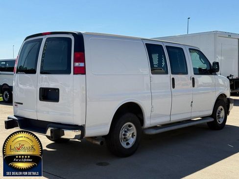 Used 2024 Chevrolet Express 2500 w/ Driver Convenience Package RWD image 5