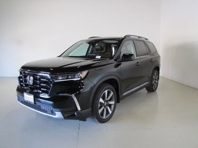 Certified 2025 Honda Pilot Touring