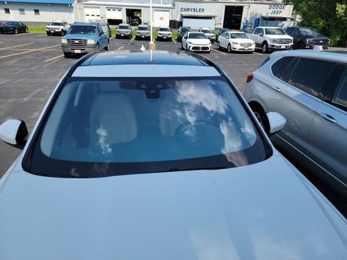 Used 2019 Jaguar F-PACE Premium AWD/4WD image 17