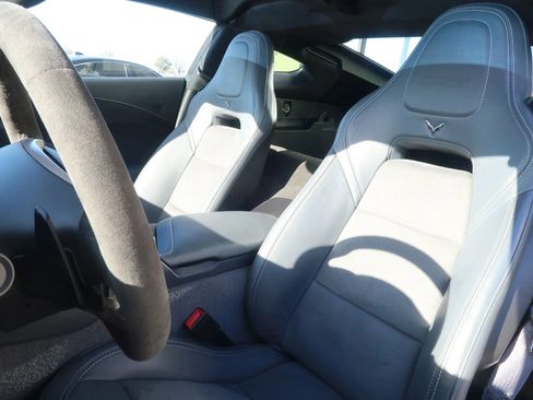 Used 2017 Chevrolet Corvette Z06 RWD image 18